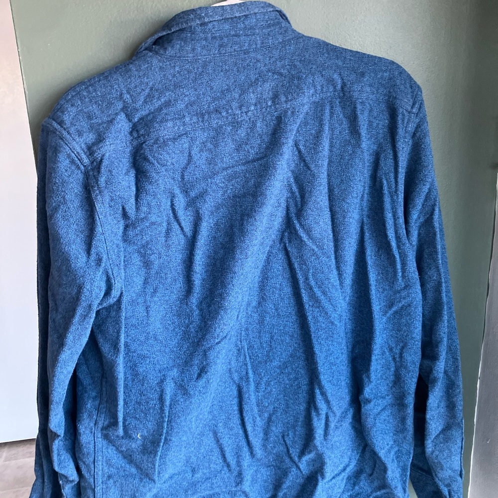 Warm button up - Picture 4 of 4